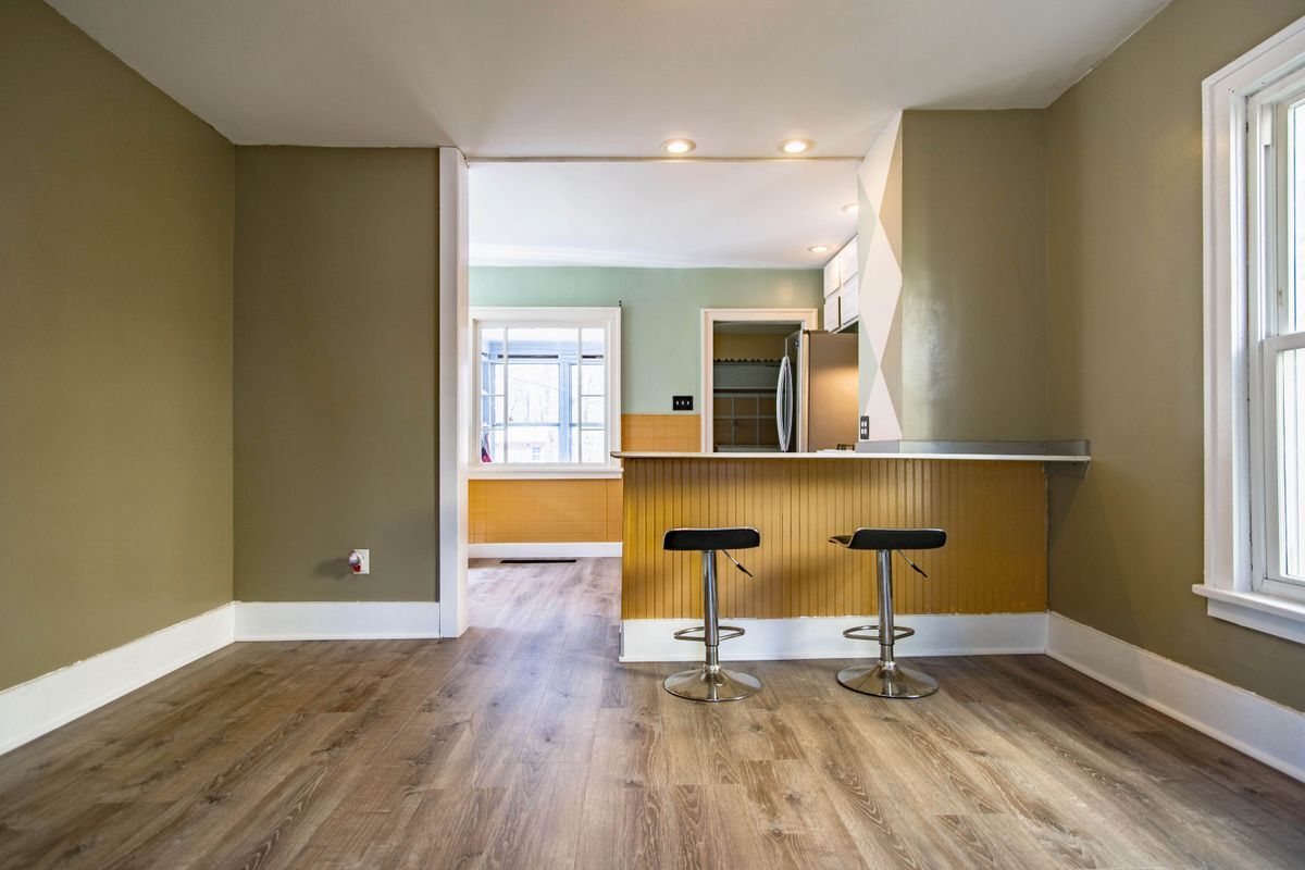 Building Photo - 11 Beattie Ave