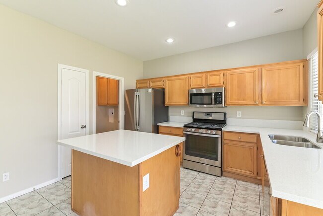 Building Photo - 1012 Desert Retreat Ct