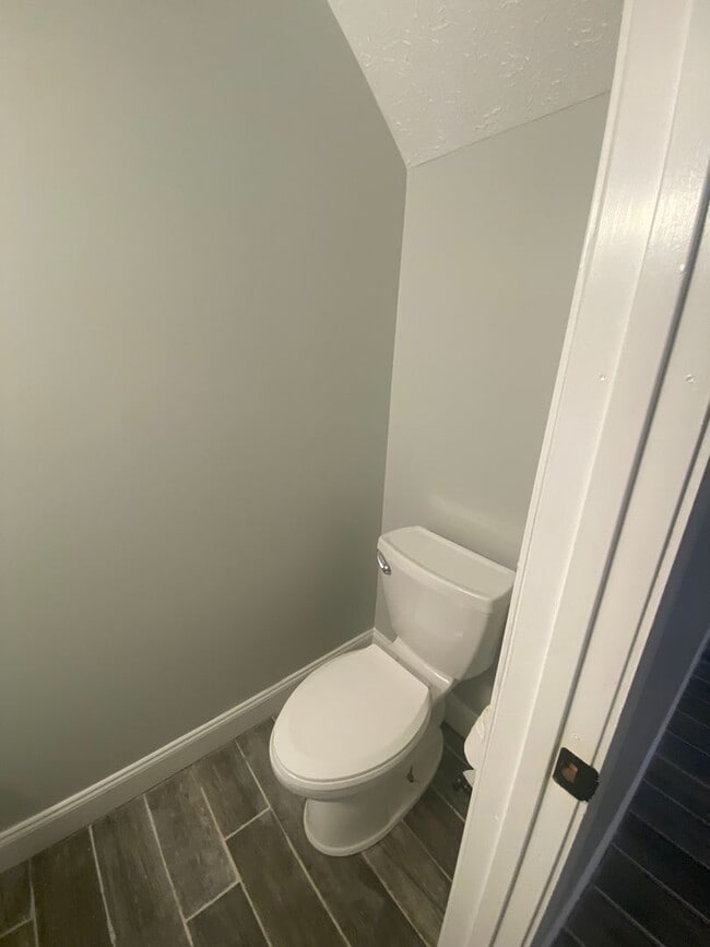 Building Photo - 3252 Summerhill Ln