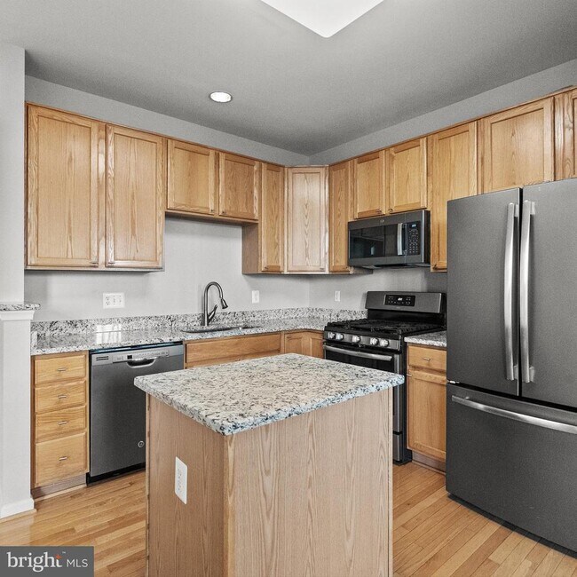 Building Photo - 5006 Grimm Dr