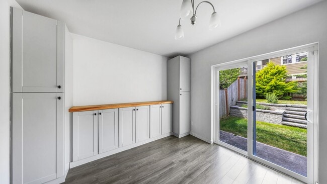 Building Photo - 3 Bed 2.5 Bath - Townhome - Ft Nugent Park...