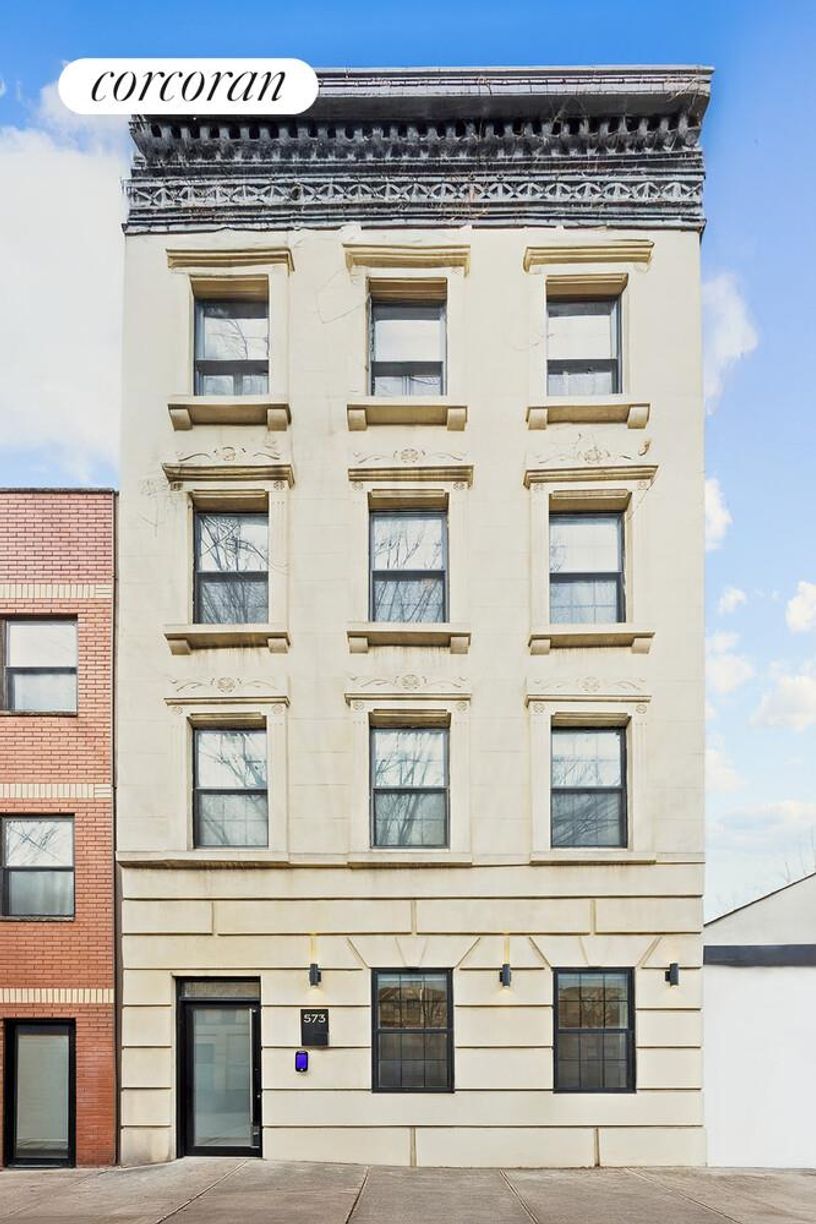 Building Photo - 573 Gates Ave