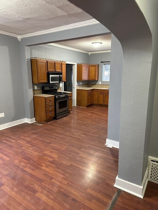 Building Photo - Charming Completely Remodeled Home!