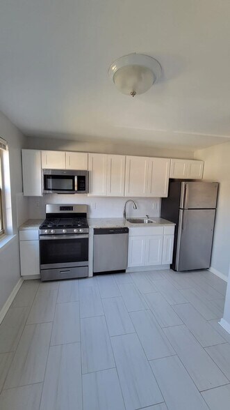 Building Photo - Station Square Apartments – Modern Living ...
