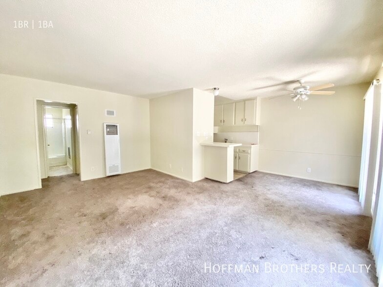 Building Photo - 3337 Mentone Ave