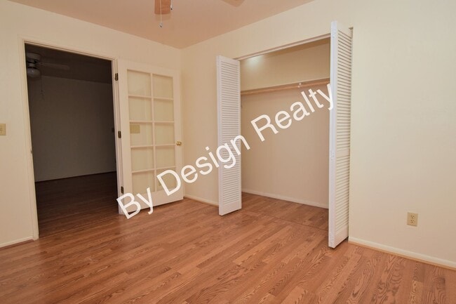 Building Photo - 55+ Townhome for Rent - Spacious 3BR/2BA w...