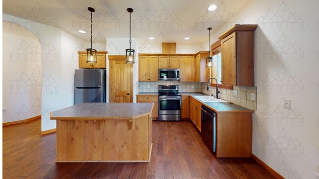 Building Photo - Beautiful 3 bedroom 2 bath home!