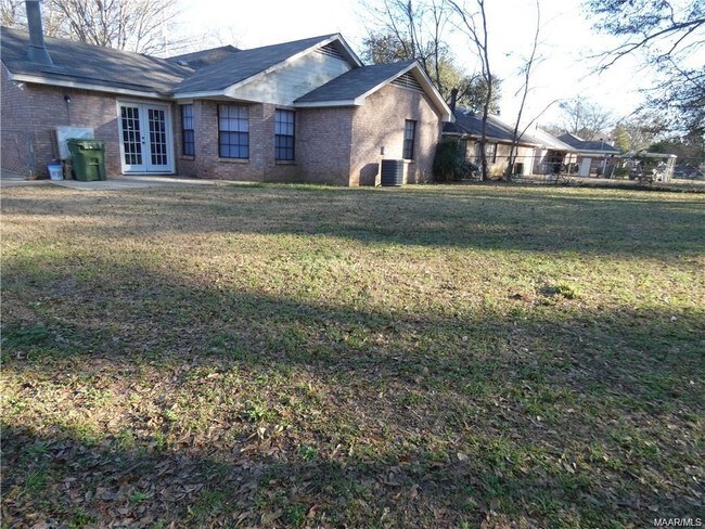 Building Photo - 456 Forest Park Dr