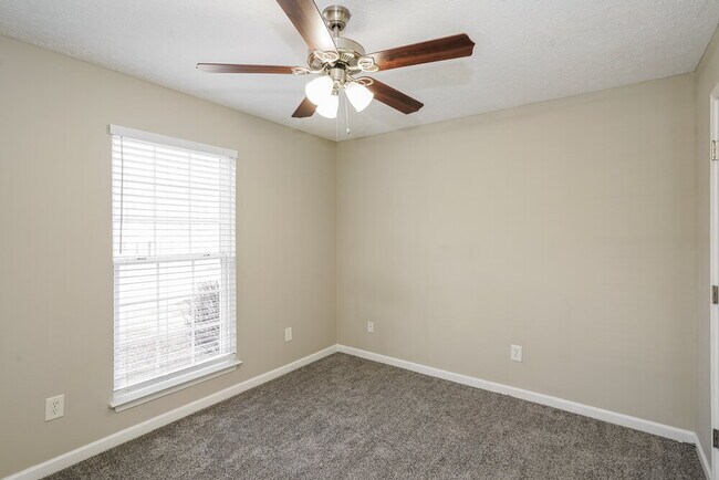 Building Photo - 1918 Portview Dr