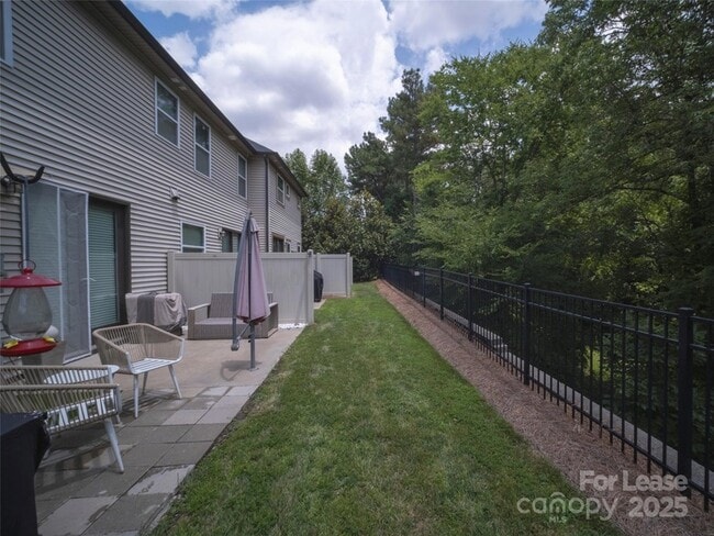 Building Photo - 9547 Glenburn Ln