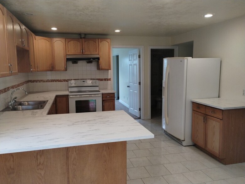Building Photo - 3678 Lancashire Cir