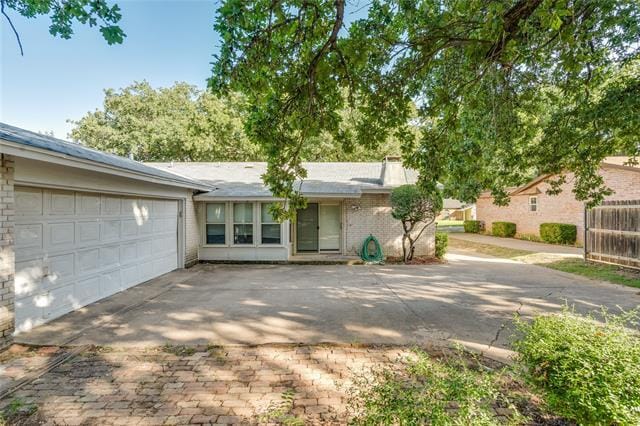 Building Photo - 2909 White Oak Ln