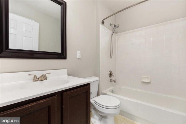 Building Photo - 18688 Potomac Station Dr