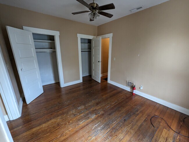 Primary Photo - 341 Park Dr