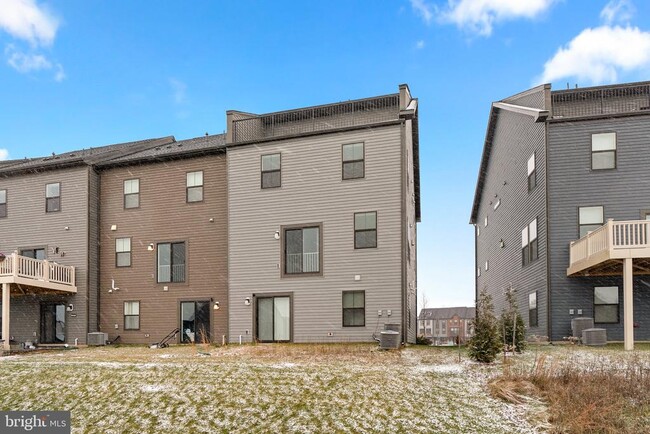 Building Photo - 7638 Quartzite Ln
