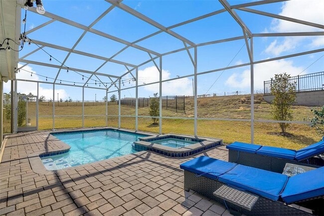 Building Photo - 9084 Sommerset Hills Dr