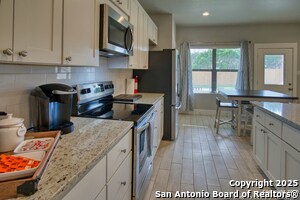 Building Photo - 1247 Green Hill Dr