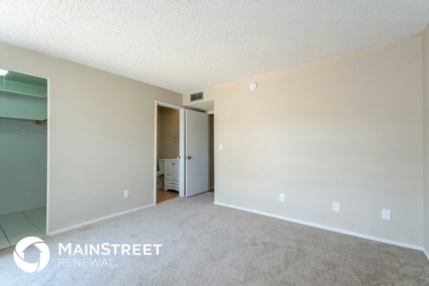 Building Photo - 6970 N Asterion Ln