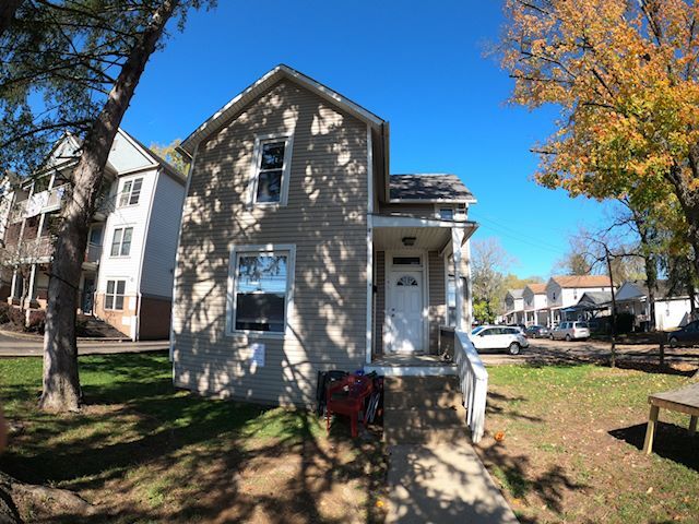 Building Photo - 146 Mill St