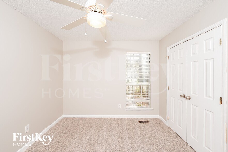 Building Photo - 6768 Crossbrook Ln