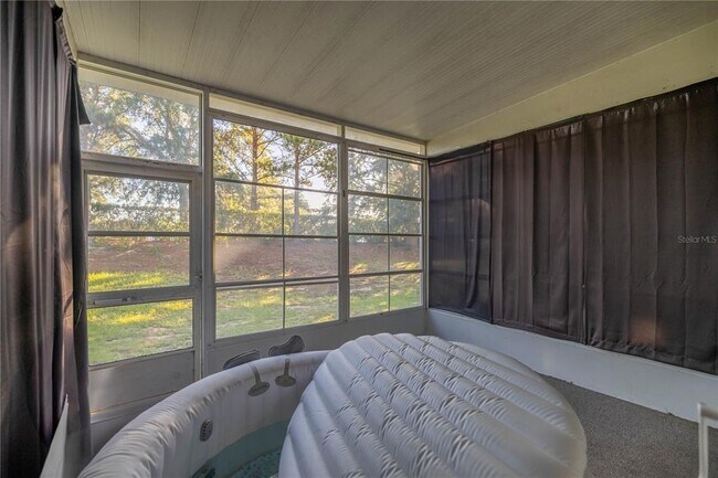 Building Photo - 4140 SW 51st Cir