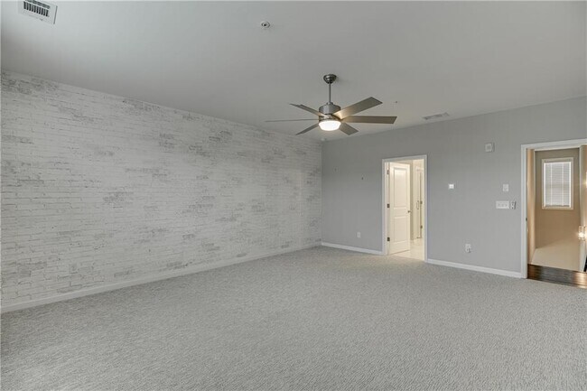 Building Photo - 3905 Danube Ln