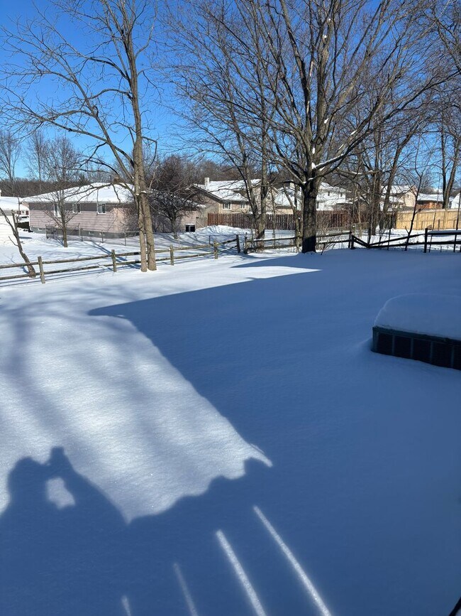 Building Photo - 4 Bed / 2 Bath – Fully Rehabbed Home with 2.5-Car Garage & Large Yard!