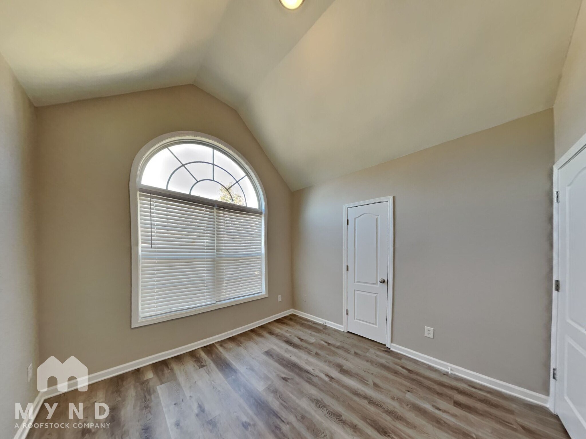 Building Photo - 203 Peachtree Glen Dr