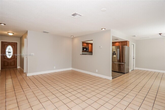 Building Photo - 3406 Ave Villandry