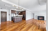 Building Photo - 250 Henley Pl