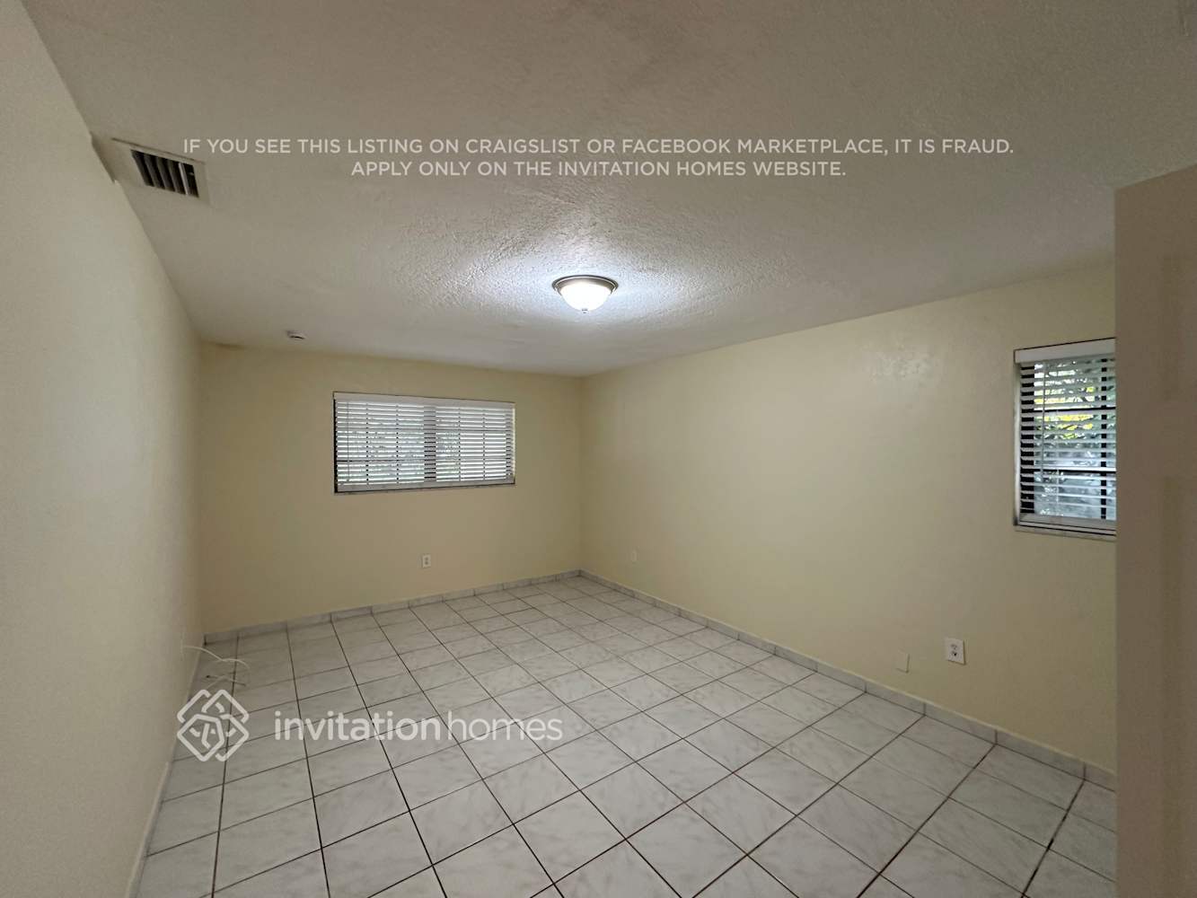 Building Photo - 17421 SW 92nd Ct