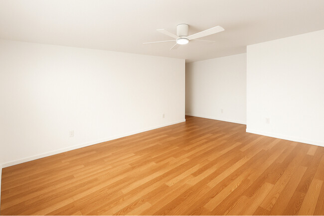 Building Photo - 5036 Farago Ave