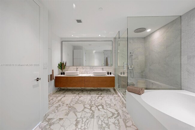 Building Photo - 10203 Collins Ave