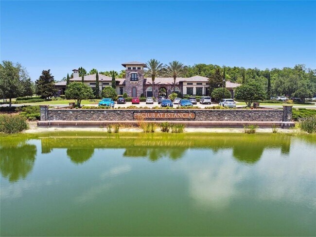 Building Photo - 5005 San Martino Dr