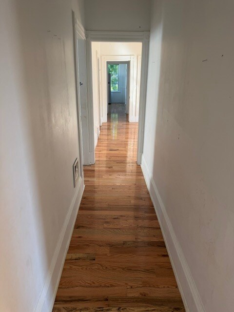 Front door entrance - 31 White St