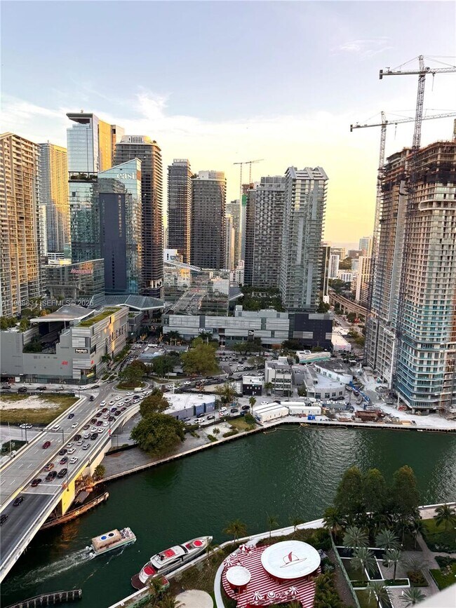 Building Photo - 350 S Miami Ave