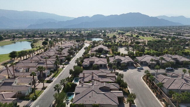 Building Photo - 81805 Four Seasons Pl