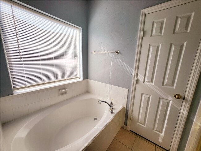 Building Photo - 3104 Orchard Bend Dr