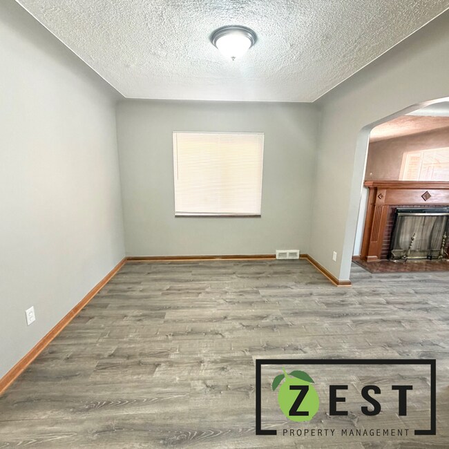 Building Photo - 19691 Cliff St