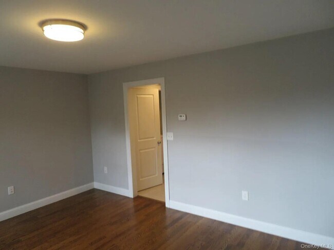 Building Photo - 47 Gibson Pl