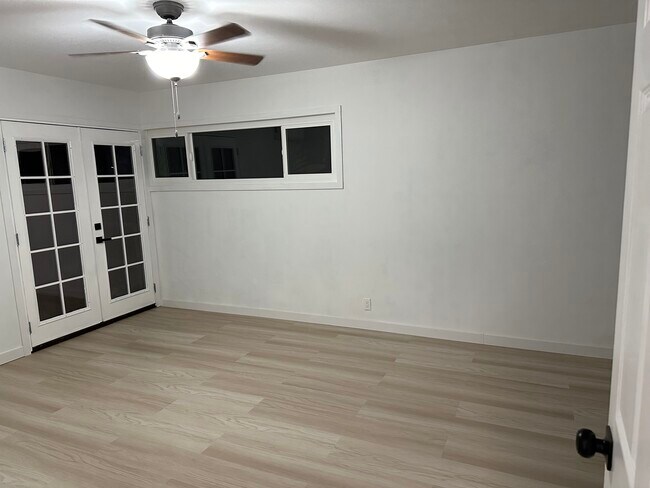 Master Bedroom - 735 N Madison Ave