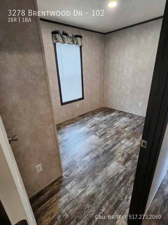 Building Photo - 3278 Brentwood Dr