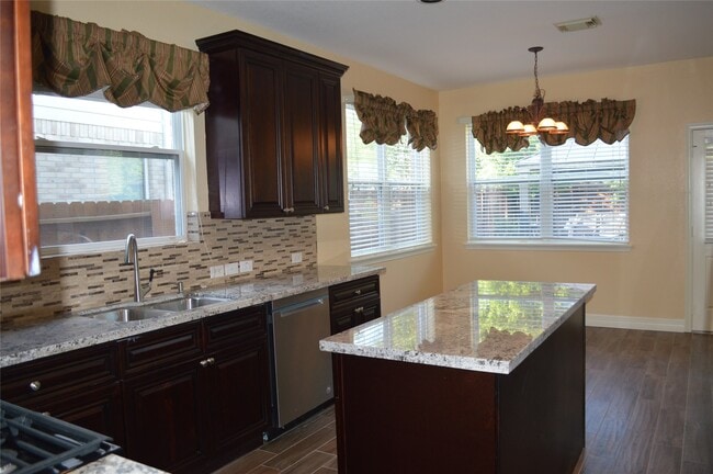 Building Photo - 6210 Marble Hollow Ln