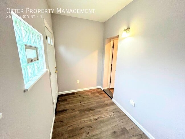 Building Photo - 861 N 43rd St