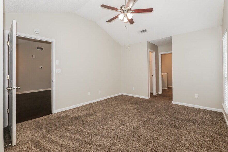 Building Photo - 172 Regency Park Dr