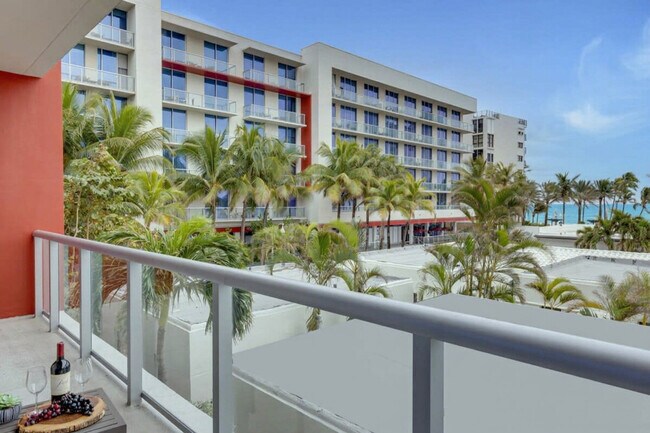 Building Photo - 777 N Ocean Dr