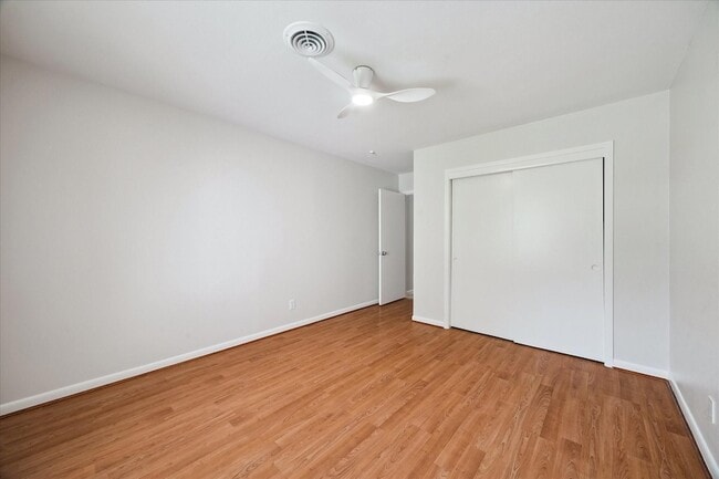 Building Photo - 9777 Larston St