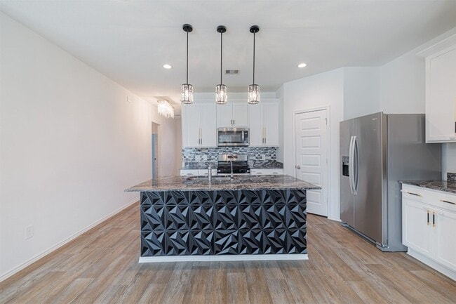 Building Photo - 2931 Magnolia Blossom Ln