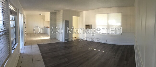 Building Photo - 7100 Haskell Ave