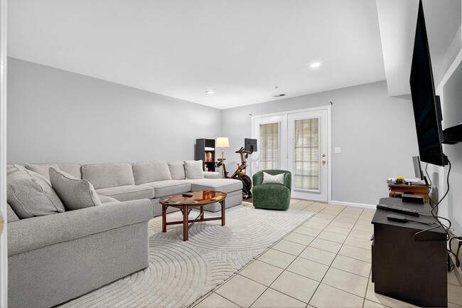 Building Photo - 34 Marina Dr